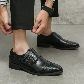 2022 Nova Marca Clássica de Negócios do Escritório de Slip-on Sapatos masculinos LuxuryFashion Elegante Formal de Casamento Sapatos Oxford para Homens