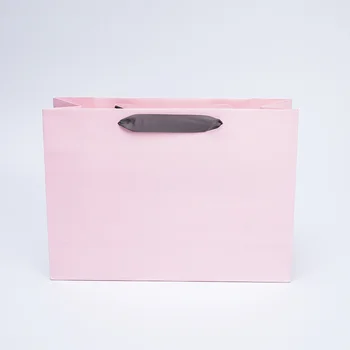 500pcs/lote de Moda de Luxo personalizado logotipo colorido papel Kraft, saco de compras saco de presente para roupas de embalagem/jóias com alças