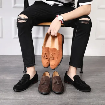 Homens Sapatos de Marca, de Camurça, de Couro, Sapatos Vintage Slip-on Clássico Casual Homens Condução Sapatos de Casamento Masculinos Sapatos de Vestido de Borla apontado