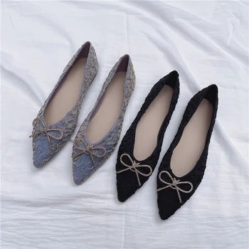 Moda de pedra de Strass Arco do Nó Apontado Único Sapatos de Balé Sapatos Confortáveis Gradiente Plissado Sapatos femininos de Grande Tamanho 46